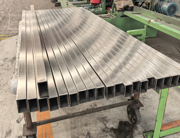 昆明方管 矩形管 无缝方管生产厂家